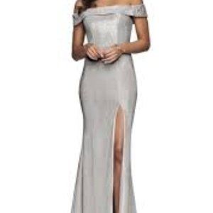 Faviana Off the shoulder metallic Gown Size 8 NWT